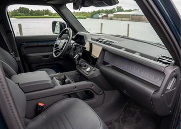 Land Rover Defender 110 4.4 P635 Octa Sargasso Blue Satin - Carbon Bleu — photo 25