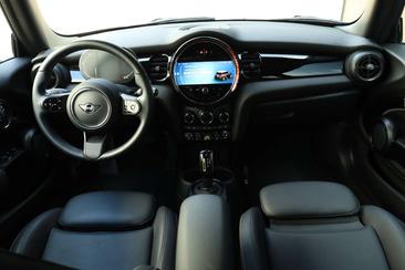 Mini Electric Cooper SE — photo 7