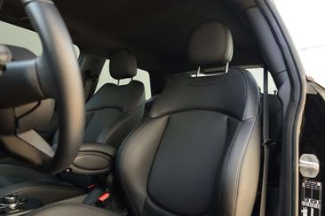 Mini Electric Cooper SE — photo 8