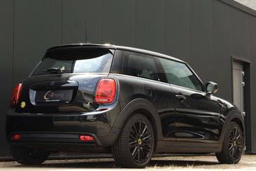 Mini Electric Cooper SE — photo 18