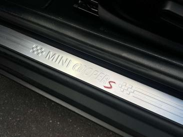 Mini Cabrio COOPER S — photo 26