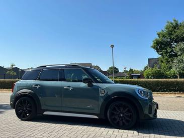 Mini Countryman COOPER SE — photo 4
