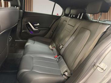 Mercedes Classe A Berline 250 E — photo 24