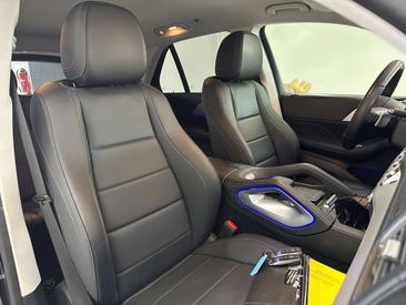 Mercedes GLE 400 AMG Line — photo 9