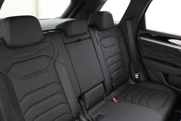 Volkswagen Touareg EHybrid 4Motion R — photo 13