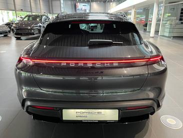 Porsche Taycan Cross Turismo Turbo S — photo 8