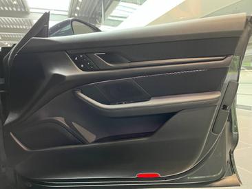 Porsche Taycan Cross Turismo Turbo S — photo 19