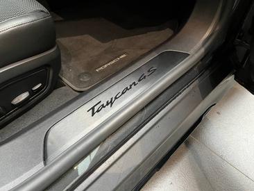 Porsche Taycan Cross Turismo Turbo S — photo 21