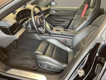 Porsche Taycan Turbo S — photo 13