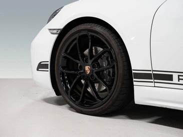 Porsche 718 Cabriolet Spyder — photo 14
