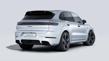 Porsche Cayenne III Turbo GT — photo 9