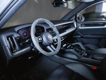 Porsche Cayenne III Turbo GT — photo 15