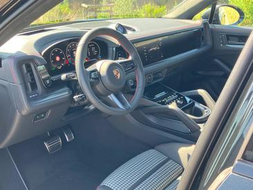 Porsche Cayenne III Turbo GT — photo 18
