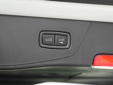 Porsche Cayenne E4 Electric — photo 7