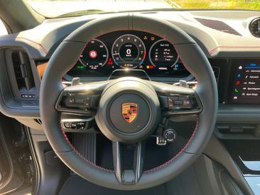 Porsche Cayenne III Turbo GT — photo 20