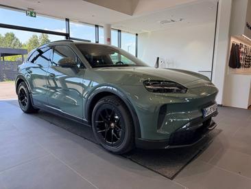Porsche Cayenne E4 Electric — photo 7