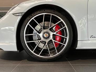 Porsche 991 II Turbo — photo 9