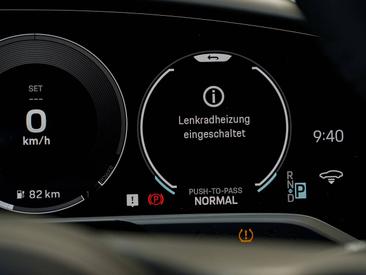 Porsche Taycan Turbo S — photo 27