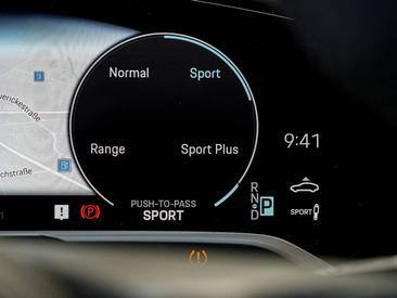 Porsche Taycan Turbo S — photo 28