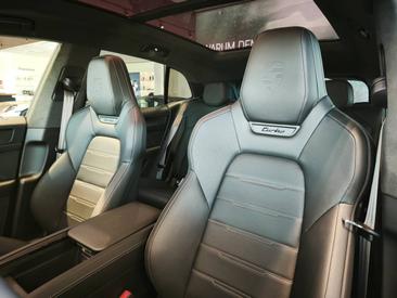 Porsche Cayenne E4 Turbo Electric — photo 18