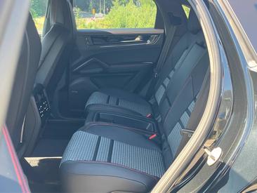 Porsche Cayenne III Turbo GT — photo 31