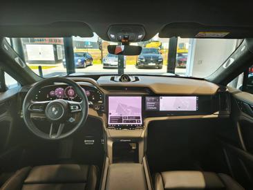 Porsche Cayenne E4 Turbo Electric — photo 23