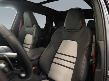 Porsche Cayenne III Turbo GT — photo 12