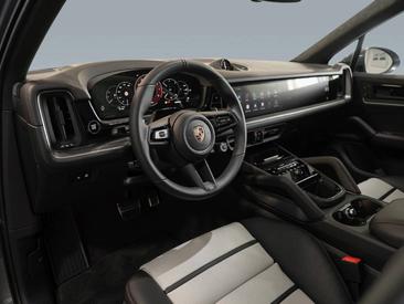 Porsche Cayenne III Turbo GT — photo 13