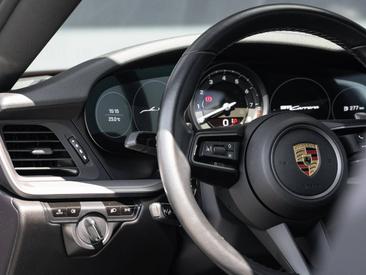 Porsche 911 GT3 — photo 19