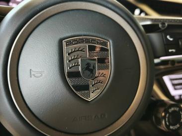Porsche Cayenne E4 Turbo Electric — photo 37