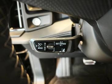 Porsche Cayenne E4 Turbo Electric — photo 40