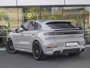 Porsche Cayenne III Turbo GT — photo 3