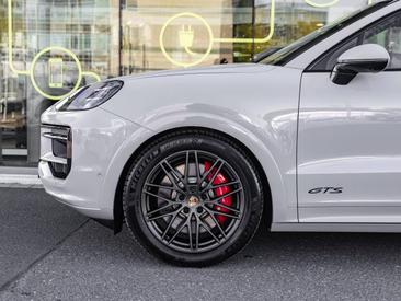 Porsche Cayenne III Turbo GT — photo 8