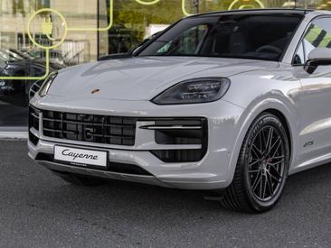 Porsche Cayenne III Turbo GT — photo 9