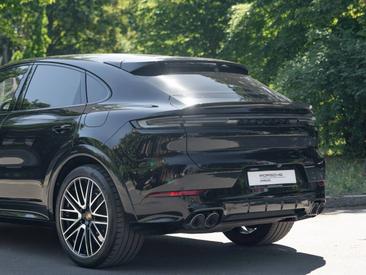 Porsche Cayenne III Turbo E-Hybrid Coupé — photo 10