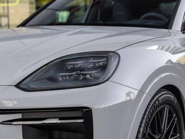 Porsche Cayenne III Turbo GT — photo 12