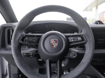 Porsche Cayenne III Turbo GT — photo 17