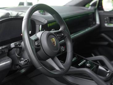 Porsche Cayenne III Turbo E-Hybrid Coupé — photo 22