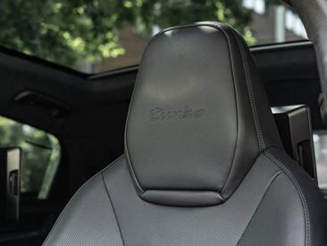 Porsche Cayenne III Turbo E-Hybrid Coupé — photo 23