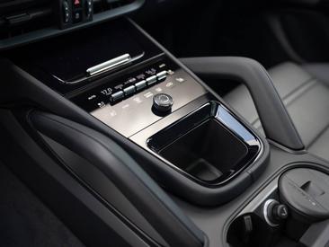 Porsche Cayenne III Turbo GT — photo 21