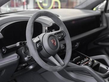Porsche Cayenne III Turbo GT — photo 25