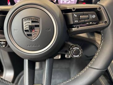 Porsche Cayenne E4 Turbo Electric — photo 27