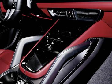 Porsche Cayenne III Turbo GT — photo 13