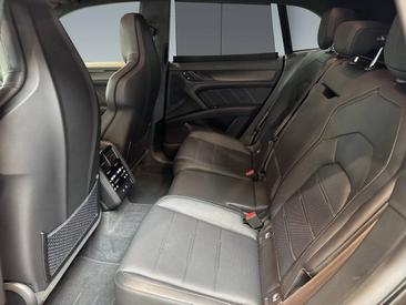 Porsche Cayenne E4 Turbo Electric — photo 28