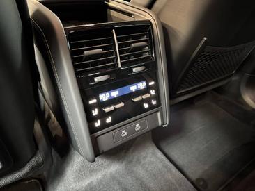 Porsche Cayenne E4 Turbo Electric — photo 29