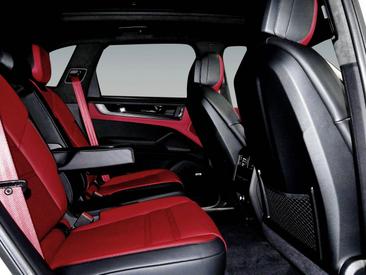 Porsche Cayenne III Turbo GT — photo 15