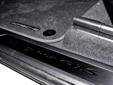 Porsche Cayenne III Turbo GT — photo 20