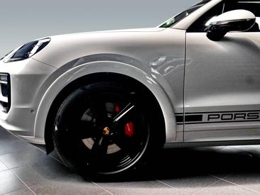 Porsche Cayenne III Turbo GT — photo 23