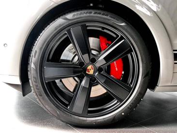 Porsche Cayenne III Turbo GT — photo 24