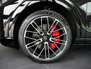 Porsche Cayenne E4 Turbo Electric — photo 8